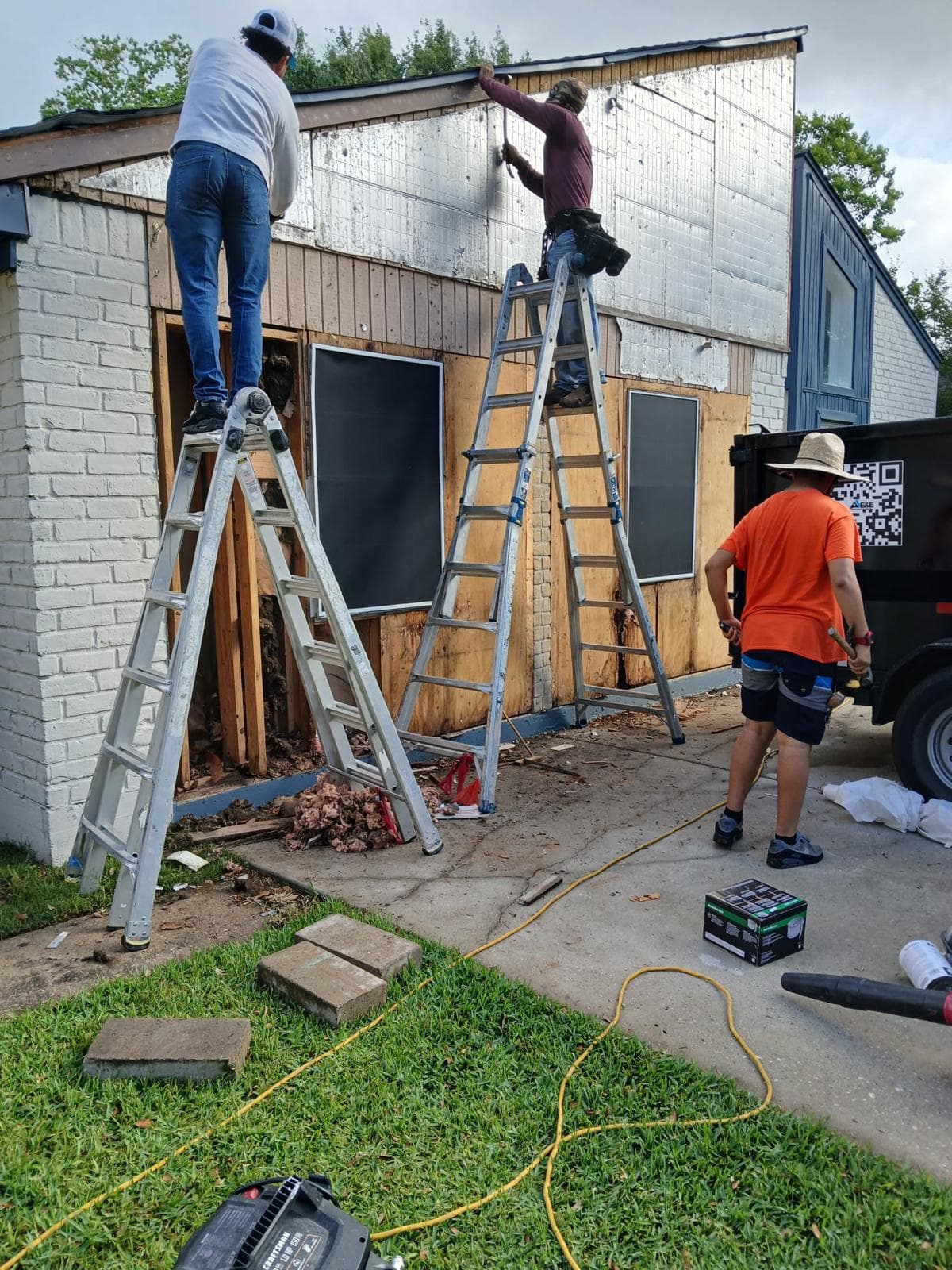 Do I Need a Roof Replacement After Spring Storms in Baytown, TX? 7 Warning Signs Homeowners Should Never Ignore image