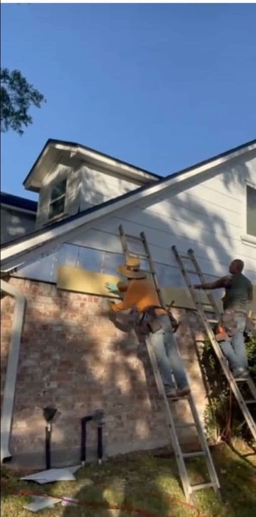 Gallery photos for Siding Repair Completed in Clear Lake, TX: Image #2