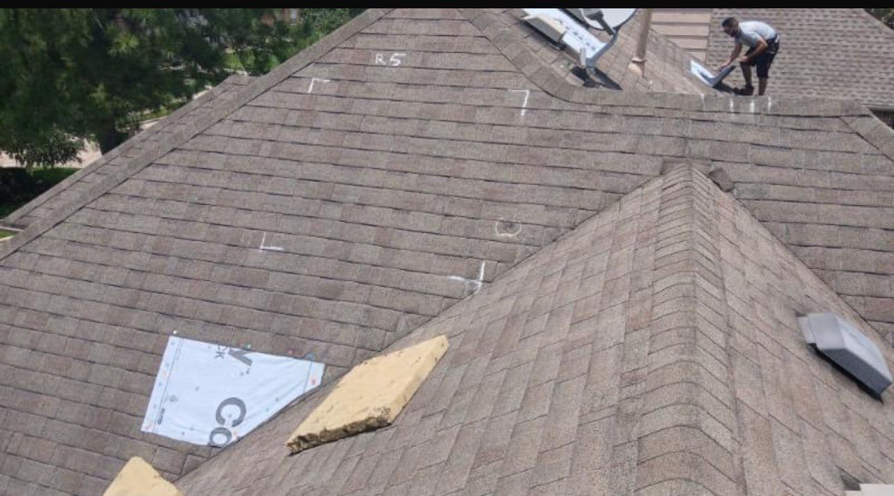 Comprehensive Roof Inspection in Baytown image